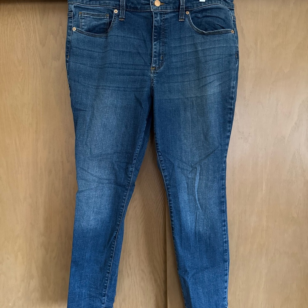Universal Thread High Rise Skinny Women's Blue Jeans